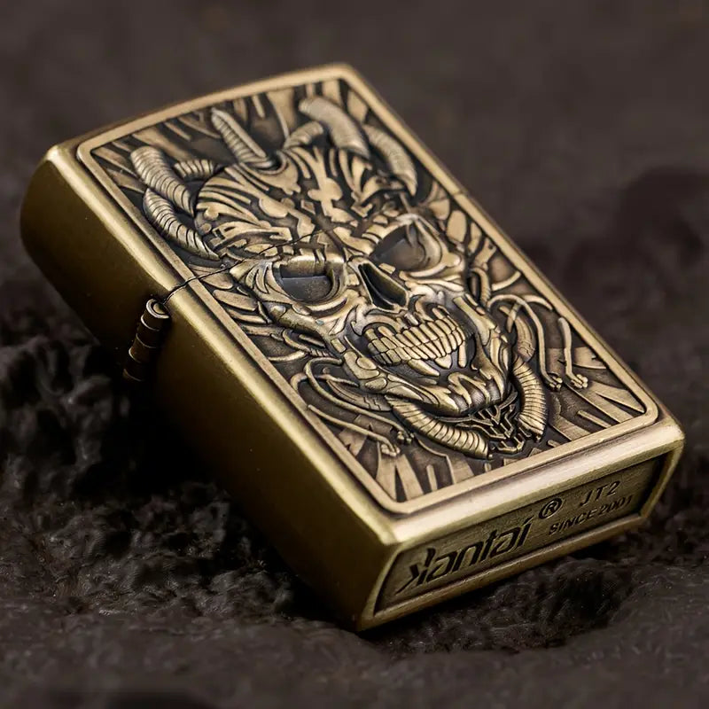 Yaesina Classic Skull-Shaped Pocket Lighter